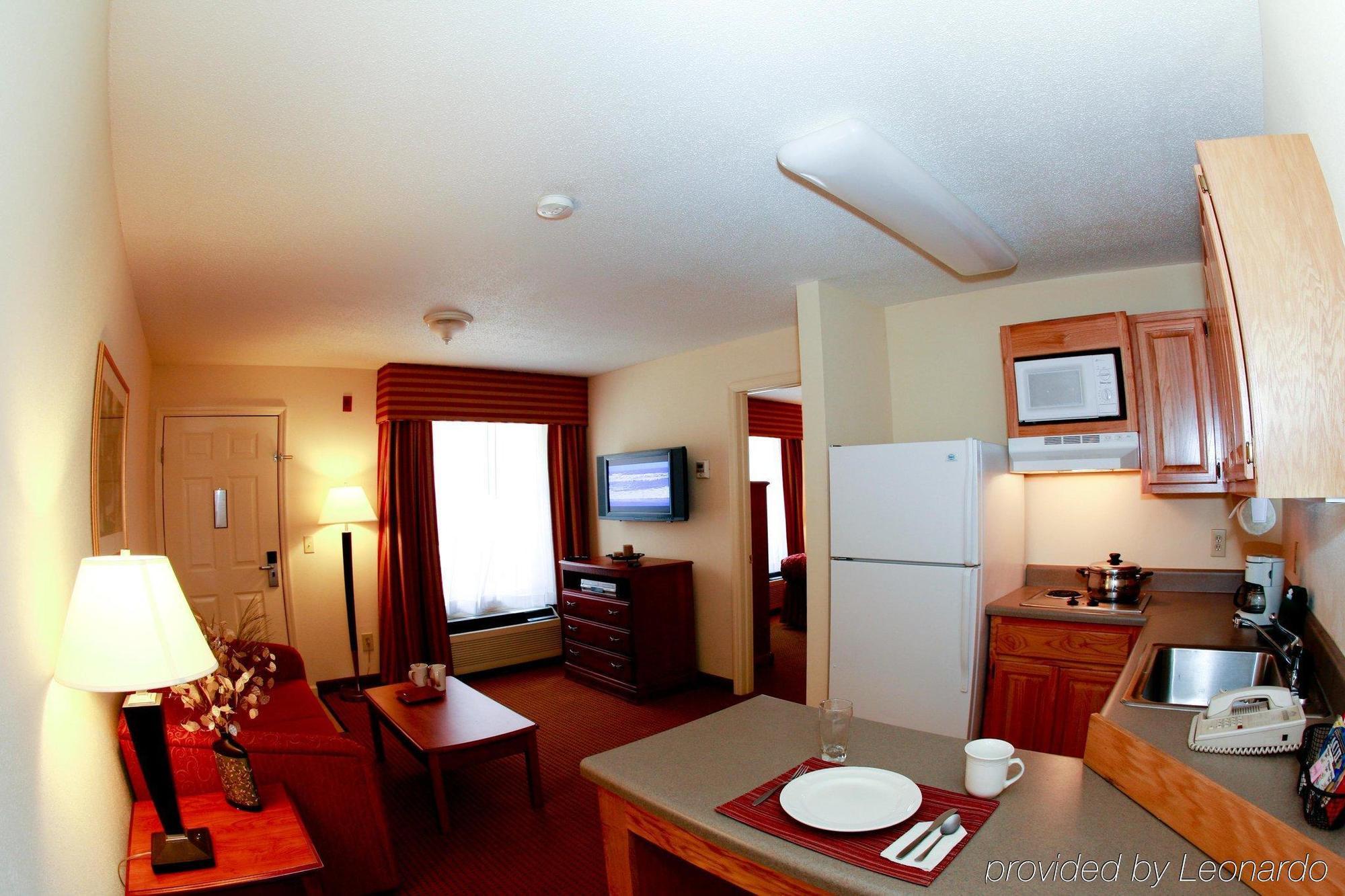 Intown Suites Extended Stay Auburn Al Exterior photo
